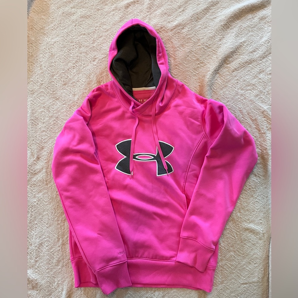 Under armour semi-fitted pull over hoodie coldgear
